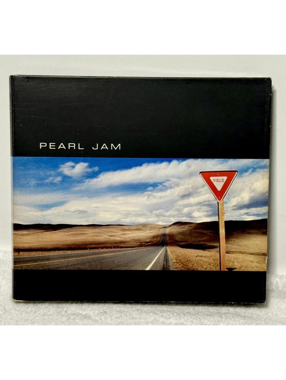 Pearl Jam - Yield (CD Album, 1998, Epic) Alternative Rock Grunge